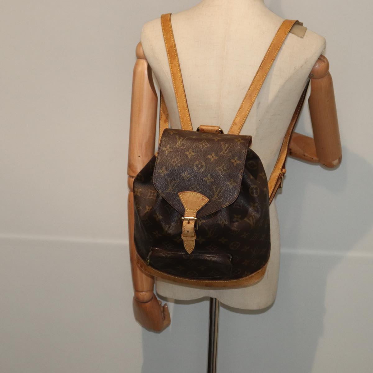 LOUIS VUITTON Monogram Montsouris MM Backpack M51136 LV bs16321