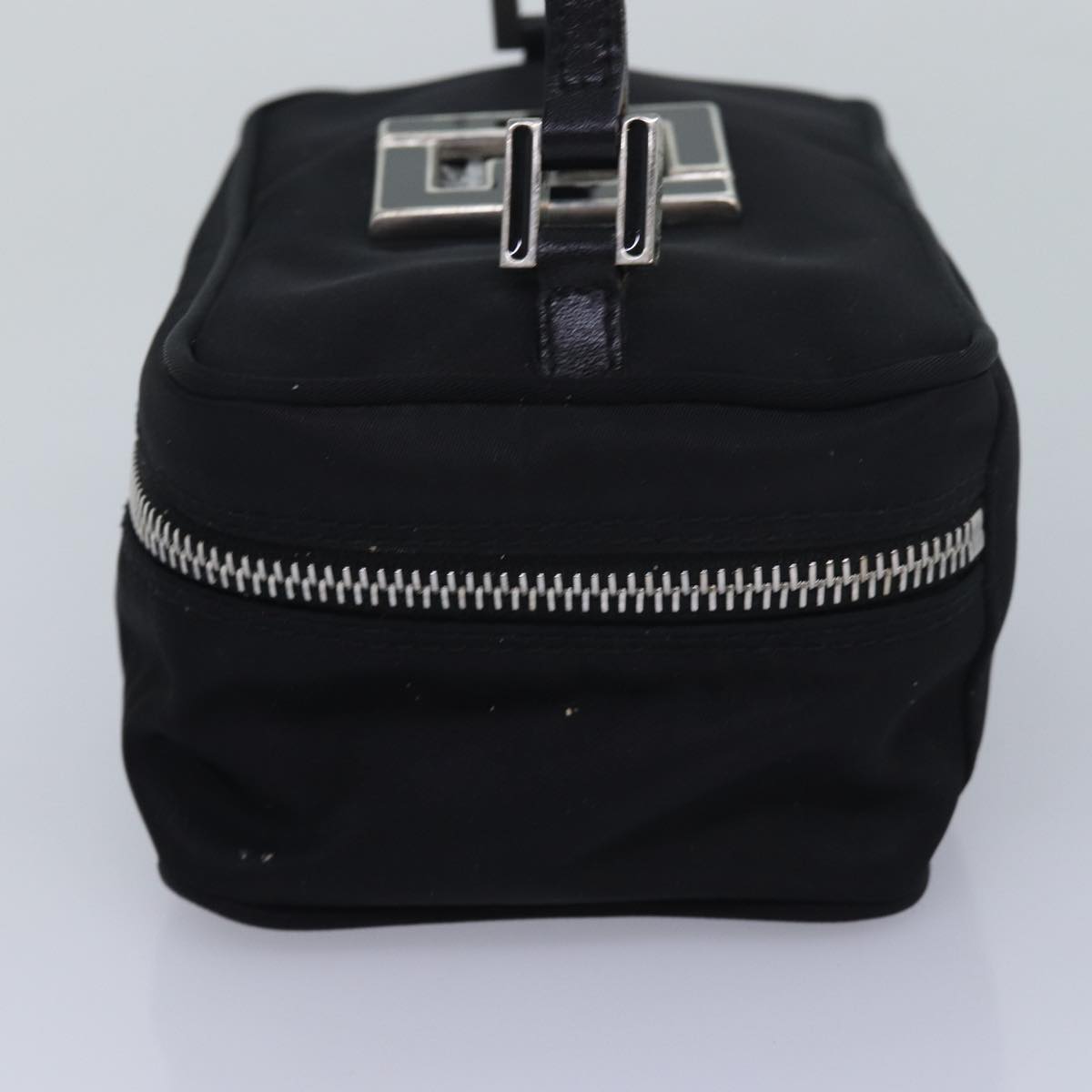 Luxury Fendi Vanity Pouch Nylon Blackbs16370