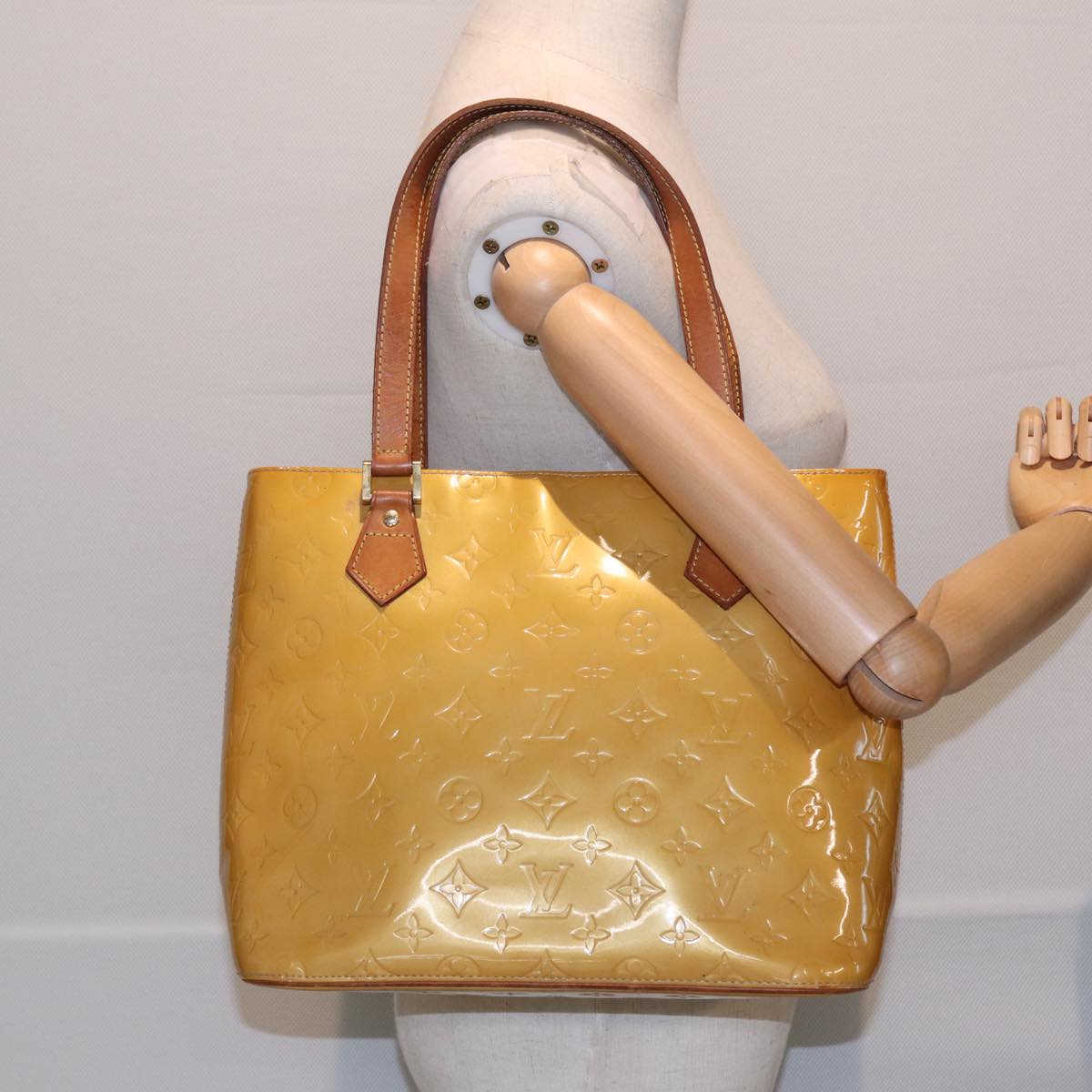 LOUIS VUITTON Monogram Vernis Houston Hand Bag Beige M91004 LV bs16425