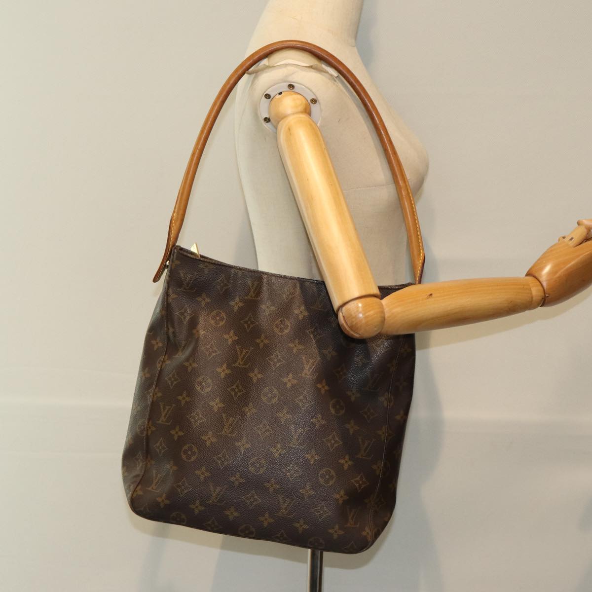 LOUIS VUITTON Monogram Looping GM Shoulder Bag M51145 LV bs16530