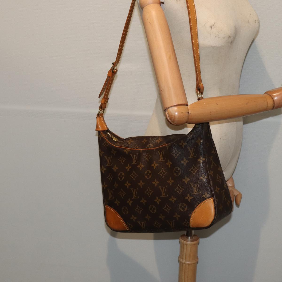 LOUIS VUITTON Monogram Boulogne 30 Shoulder Bag M51265 LV bs17263