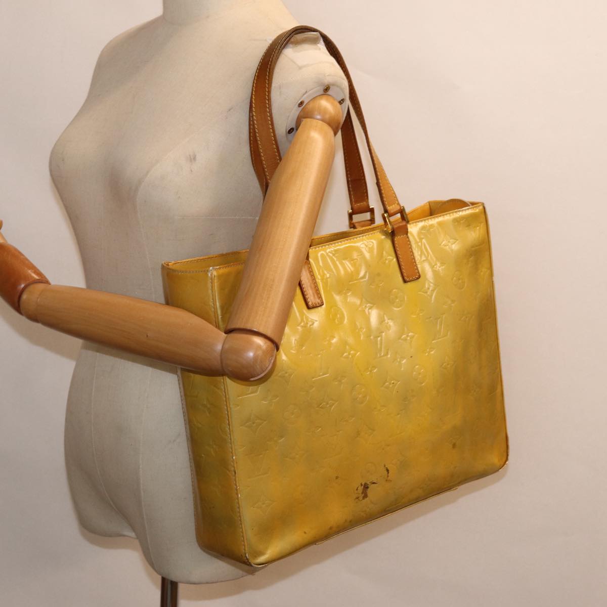 LOUIS VUITTON Monogram Vernis Columbus Tote Bag Gris M91028 LV bs17484