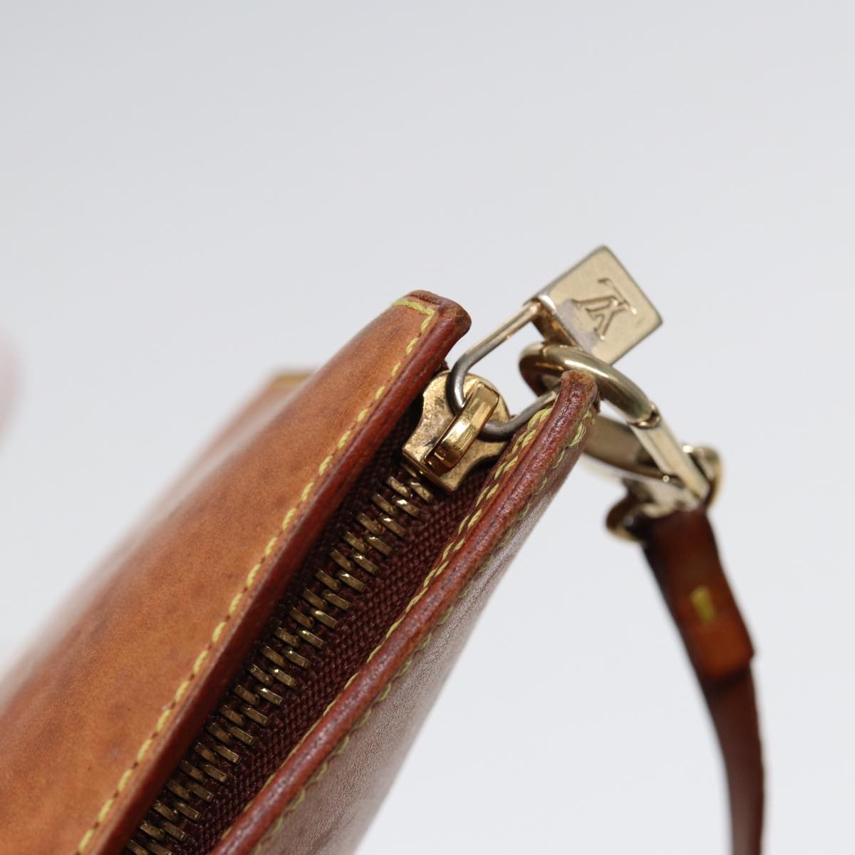 LOUIS VUITTON Nomad Cabas Ambre PM Pouch Leather Beige M92502 LV bs17677