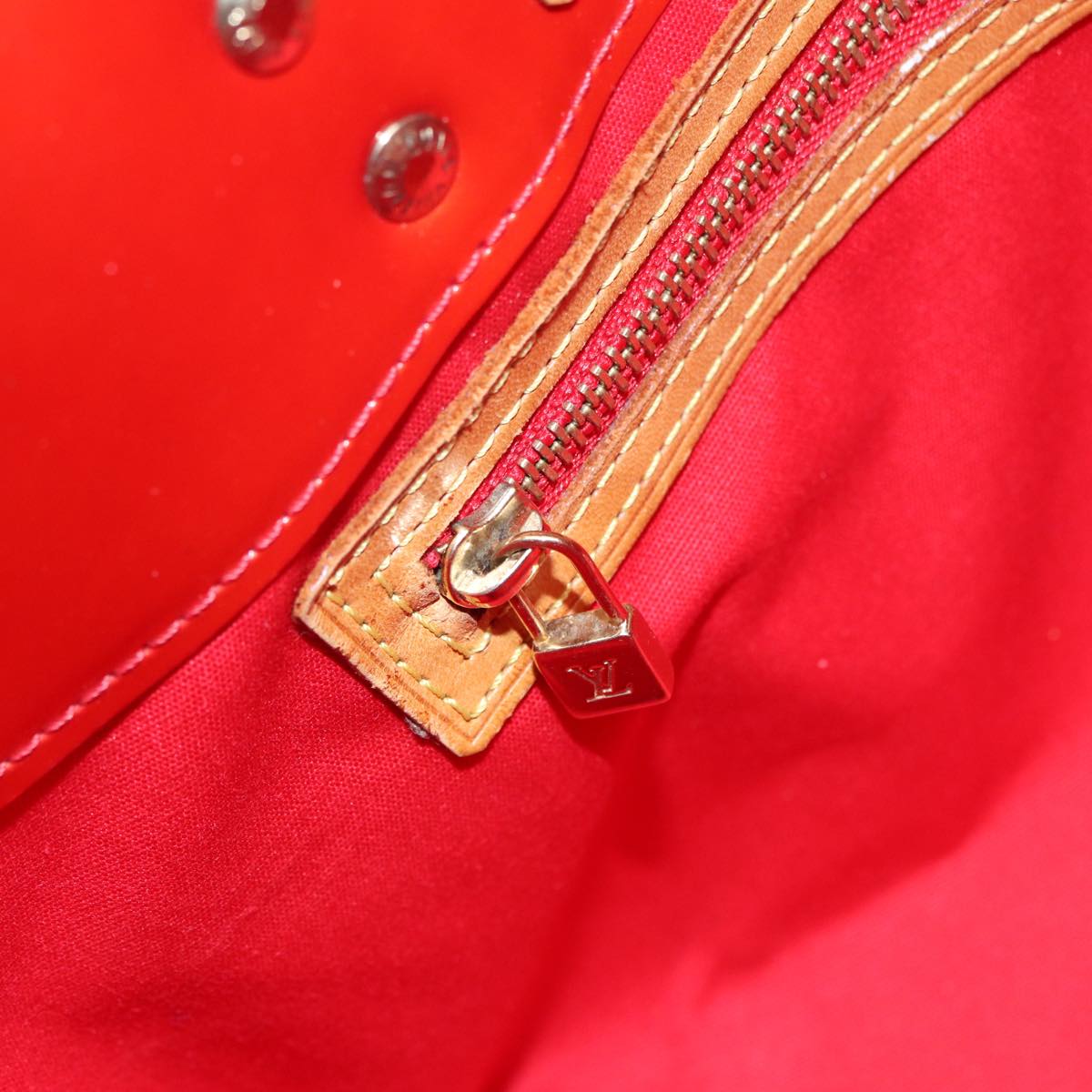 LOUIS VUITTON Monogram Vernis Reade PM Hand Bag Red Rouge M91088 LV bs17816