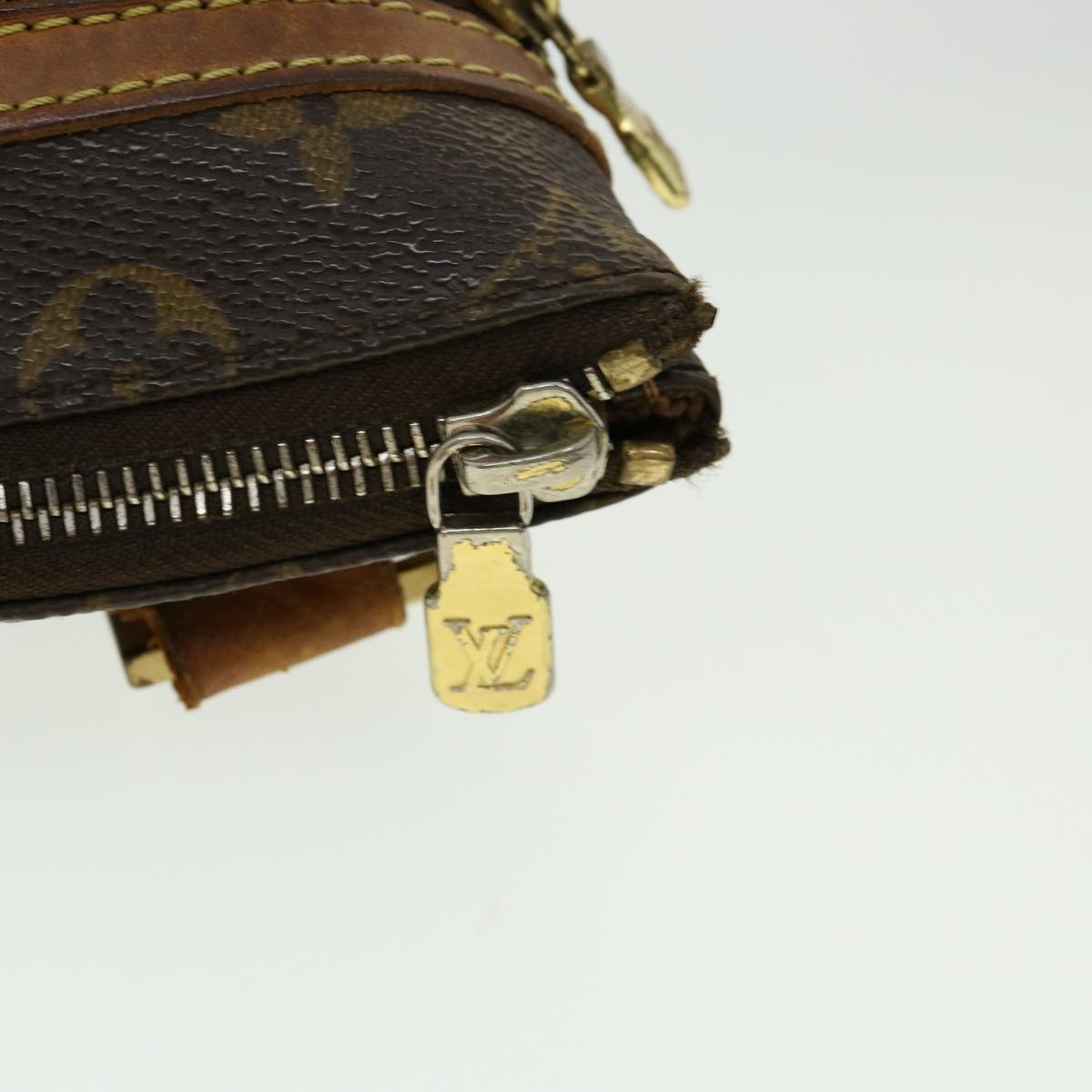 LOUIS VUITTON Monnogram Pochette Bosphore Shoulder Bag M40044 LV bs1805