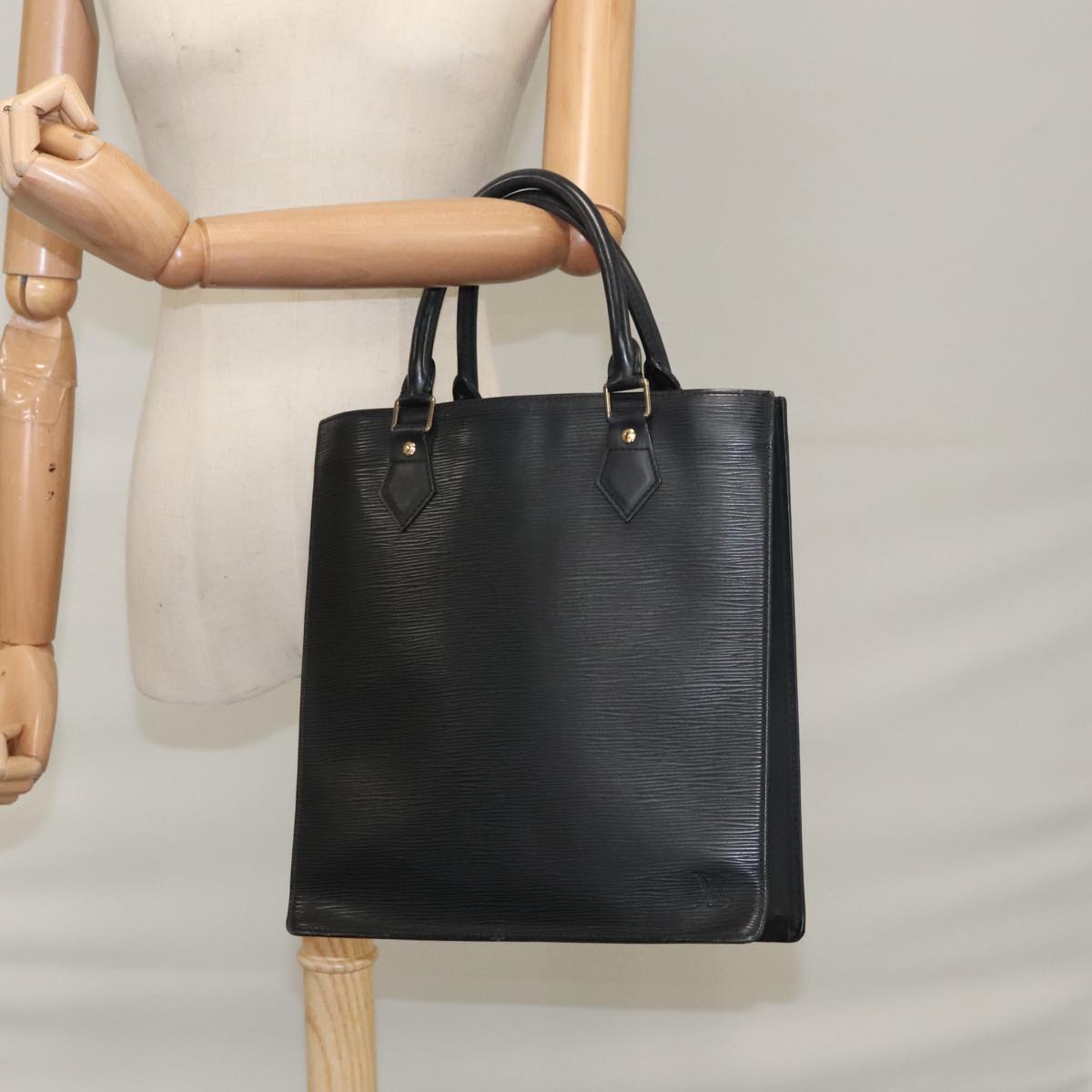 LOUIS VUITTON Epi Sac Plat PM Hand Bag Black M58658 LV bs21108