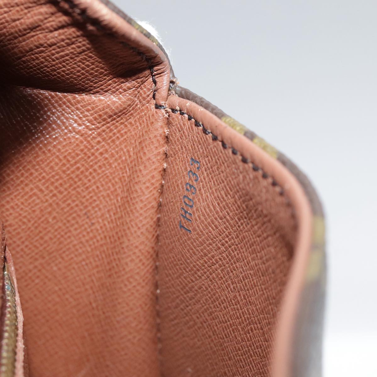 LOUIS VUITTON Monogram Saint Cloud MM Shoulder Bag M51243 LV bs21236