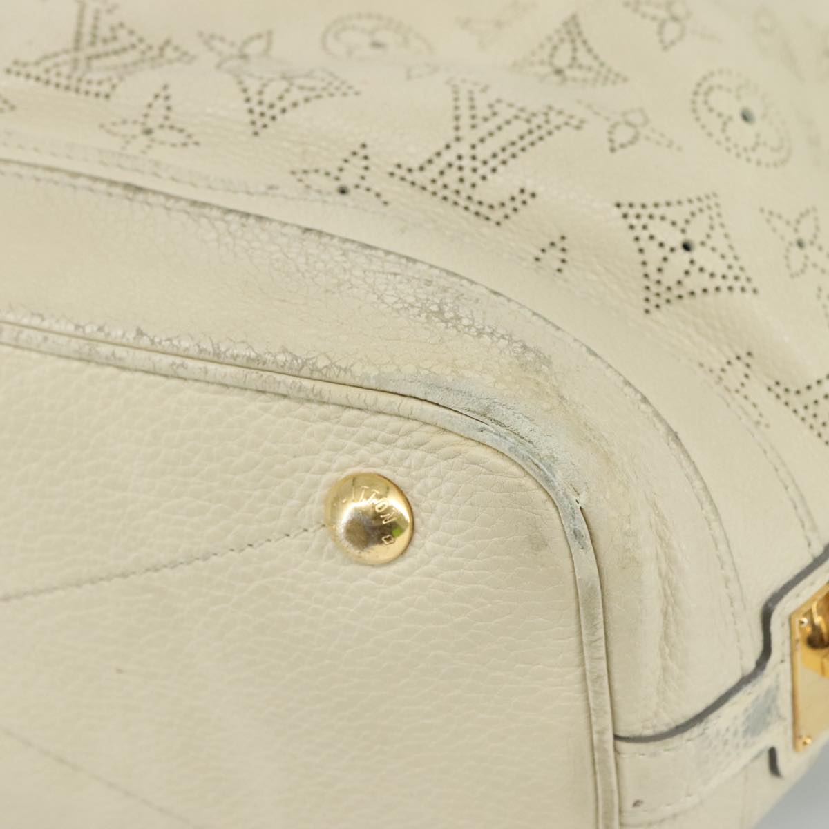 LOUIS VUITTON Monogram Mahina Stella PM Shoulder Bag Beige M93982 bs21519