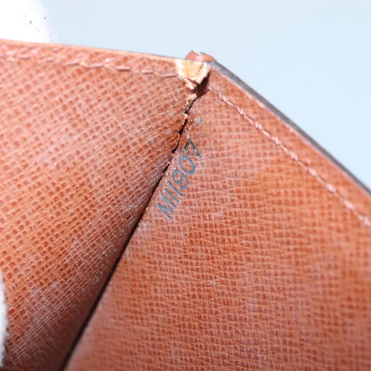 LOUIS VUITTON Epi Serviette Conseiller Briefcase Brown M54423 LV bs21529