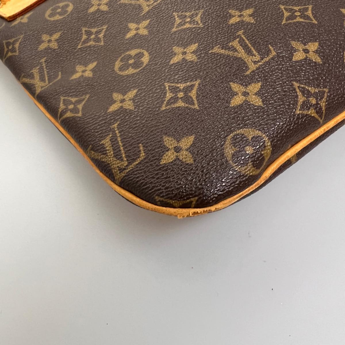 LOUIS VUITTON Monogram Pochette Bosphore Shoulder Bag M40044 LV bs2655