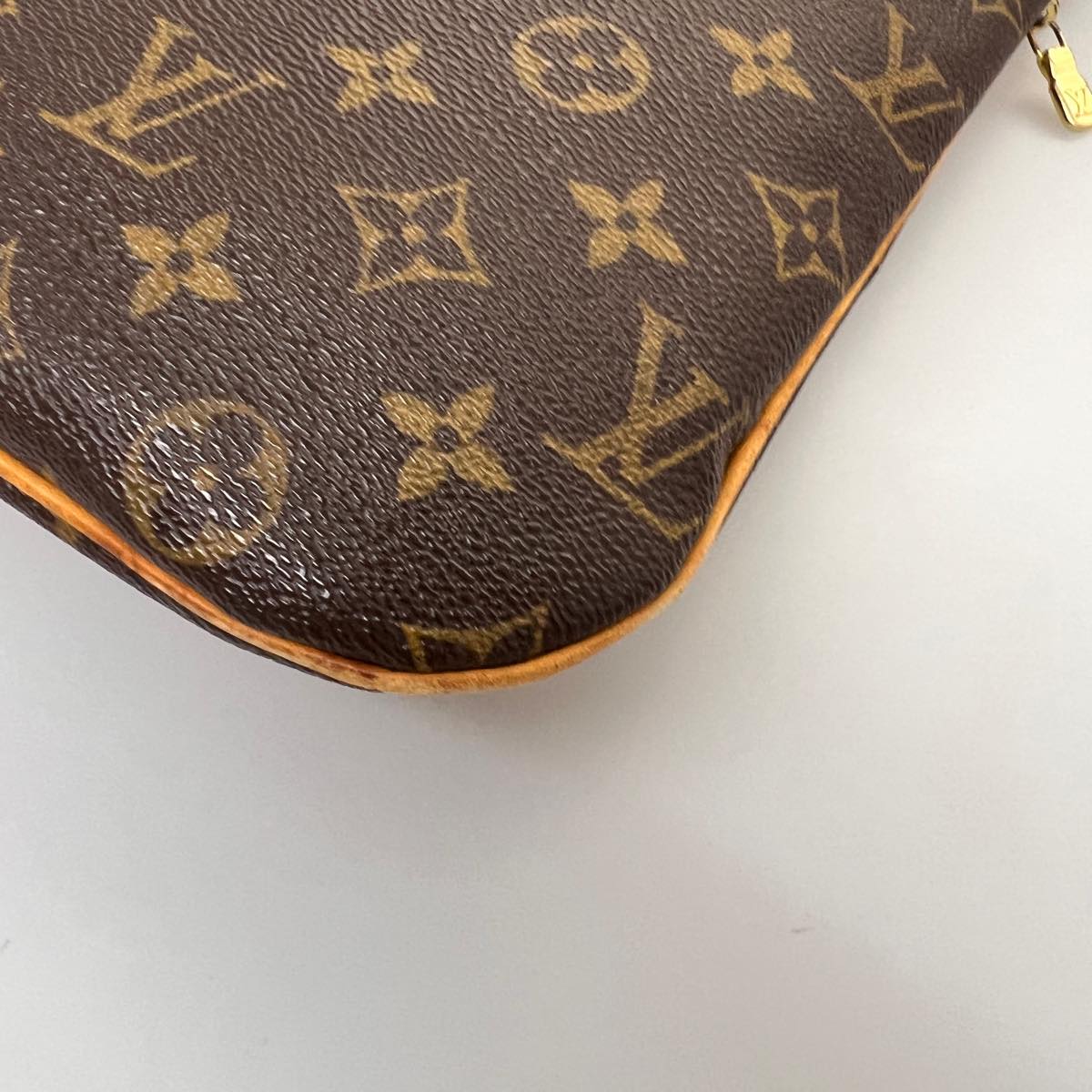 LOUIS VUITTON Monogram Pochette Bosphore Shoulder Bag M40044 LV bs2655