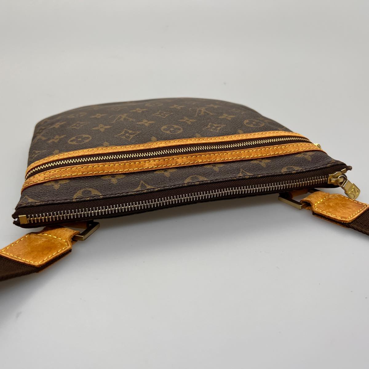 LOUIS VUITTON Monogram Pochette Bosphore Shoulder Bag M40044 LV bs2655