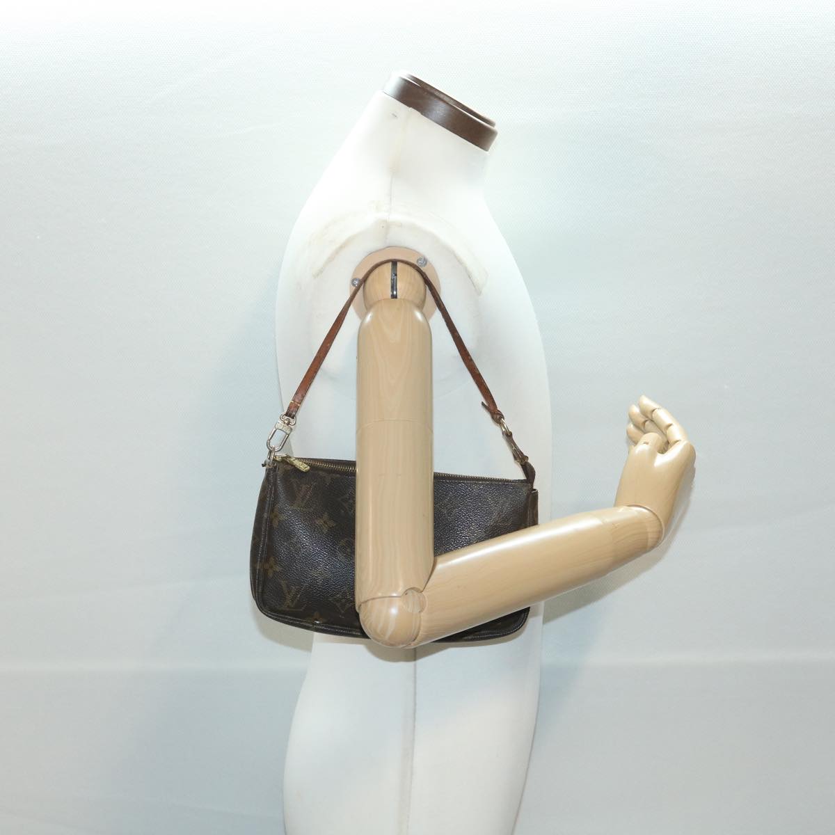 LOUIS VUITTON Monogram Pochette Accessoires Pouch M51980 LV bs4457