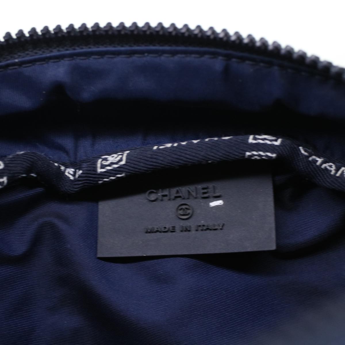 CHANEL Clutch Bag Canvas White Navy CC Auth bs5370