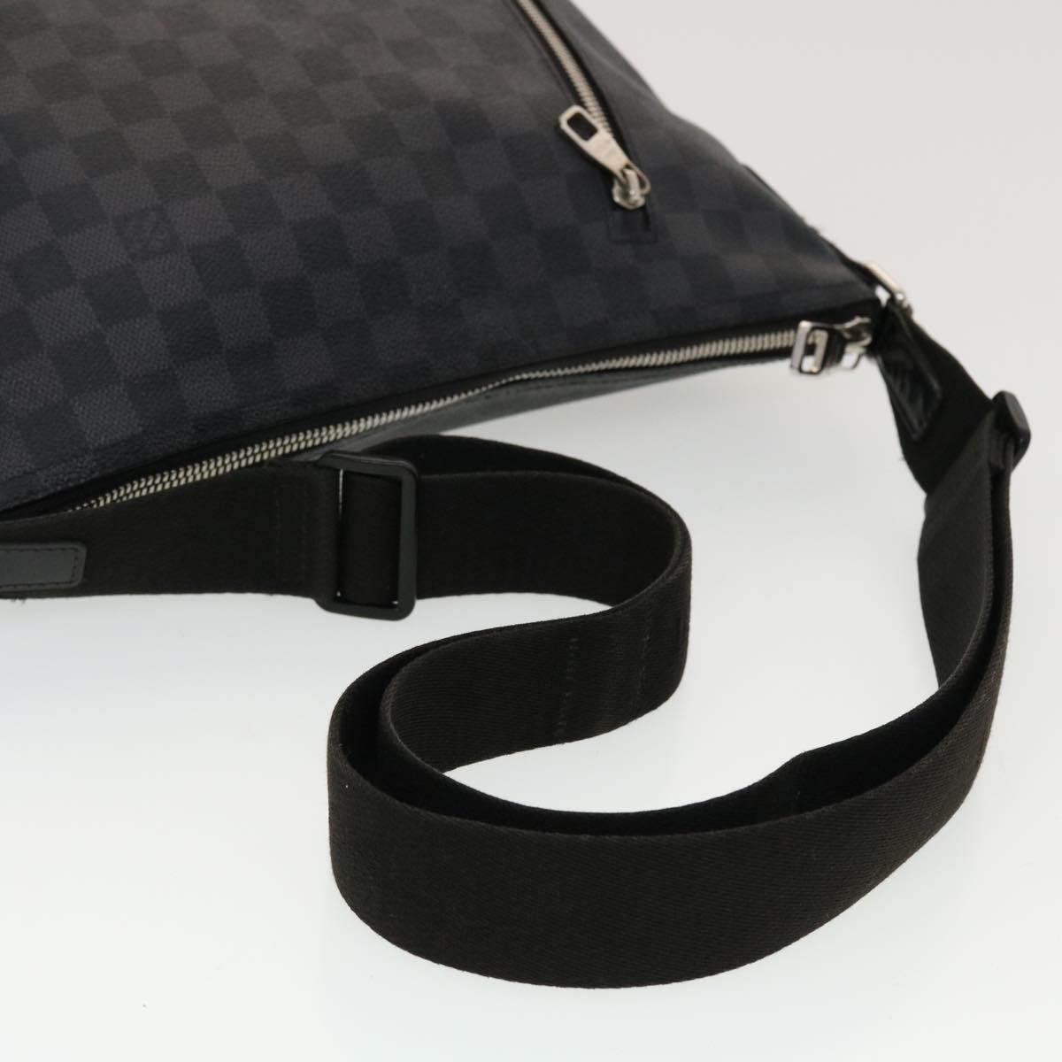 LOUIS VUITTON Damier Graphite Mick MM Shoulder Bag N41106 LV bs5938