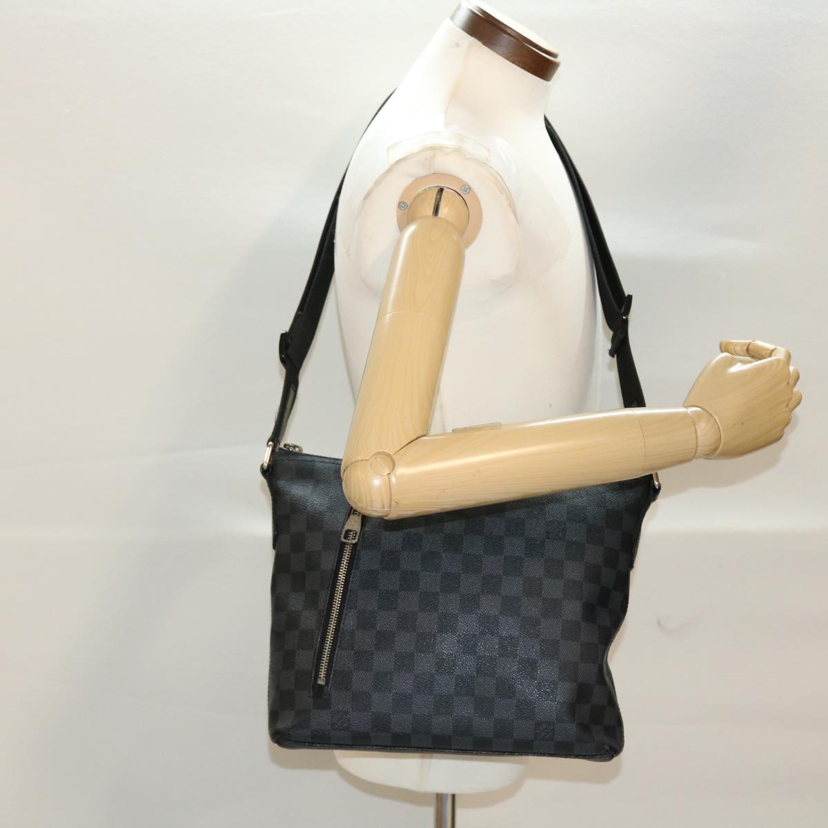LOUIS VUITTON Damier Graphite Mick MM Shoulder Bag N41106 LV bs5938
