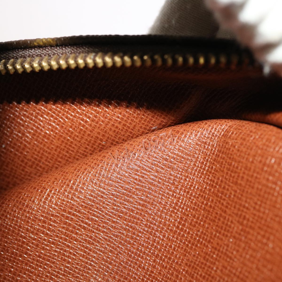 LOUIS VUITTON Monogram Alize 24H Travel Boston Bag M41399 LV bs5949