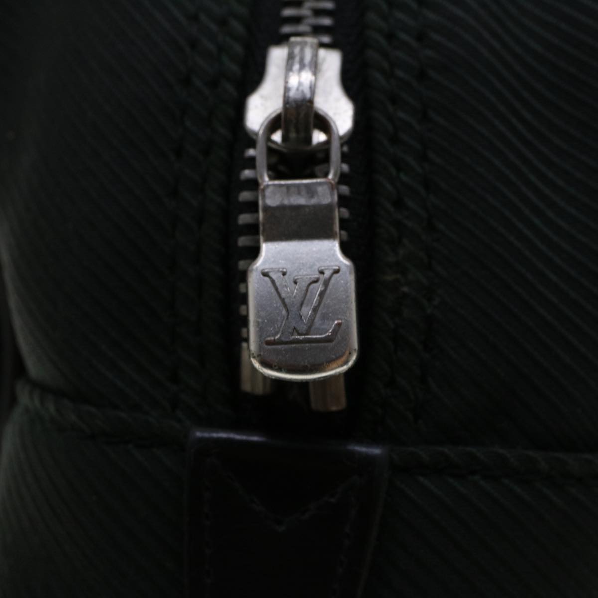 LOUIS VUITTON Taiga Parana Clutch Bag Epicea M30752 LV bs6138
