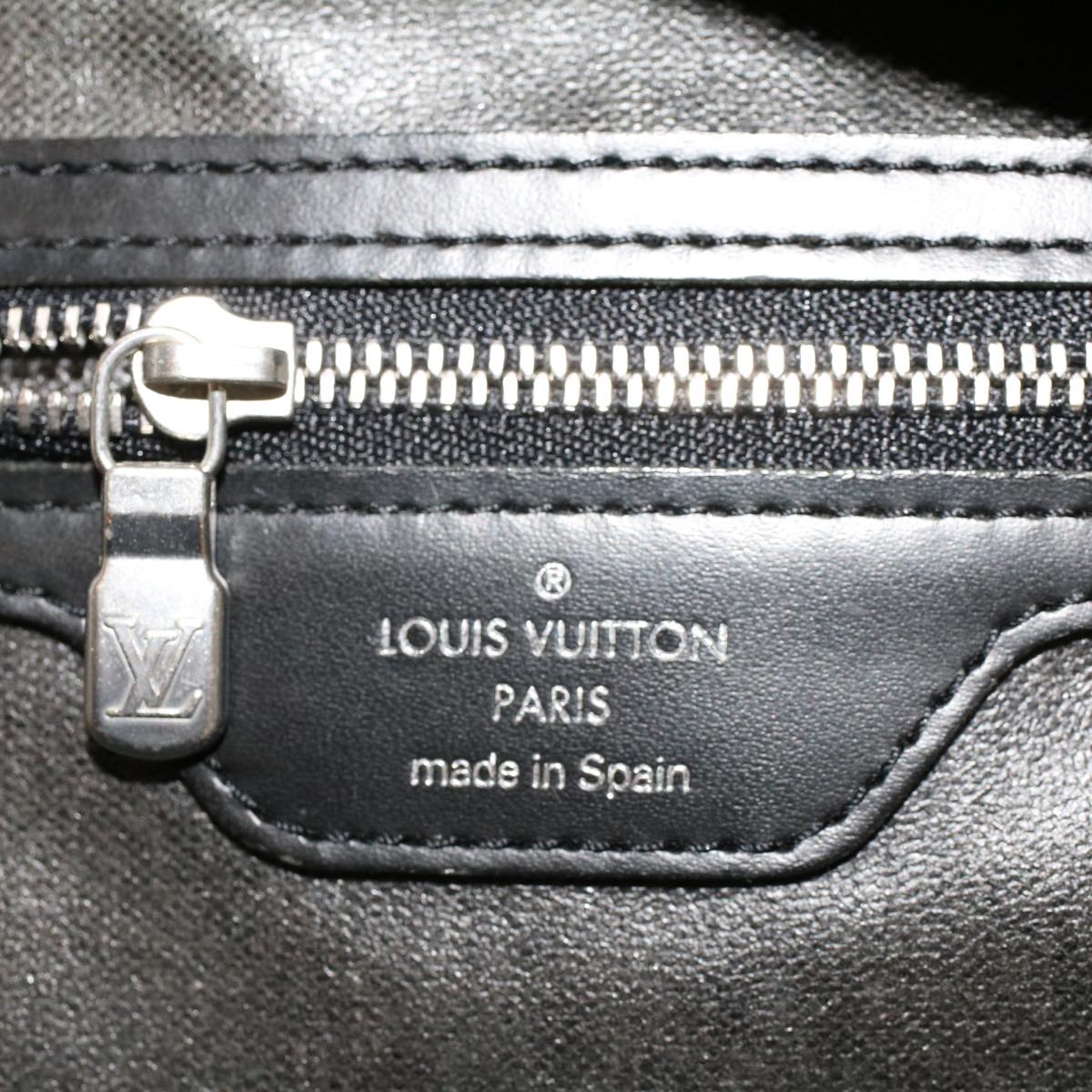 LOUIS VUITTON Taiga Parana Clutch Bag Epicea M30752 LV bs6138