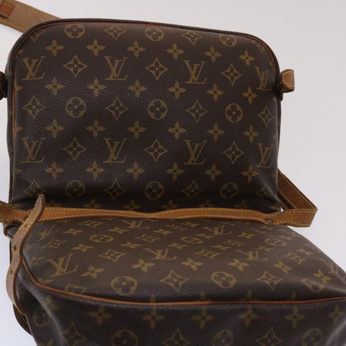 LOUIS VUITTON Monogram Saumur 30 Shoulder Bag M42256 LV bs6246