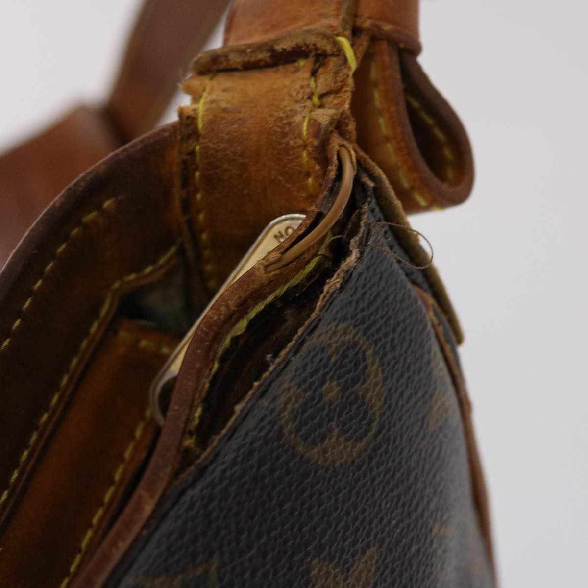 LOUIS VUITTON Monogram Hudson GM Shoulder Bag M40045 LV bs6371