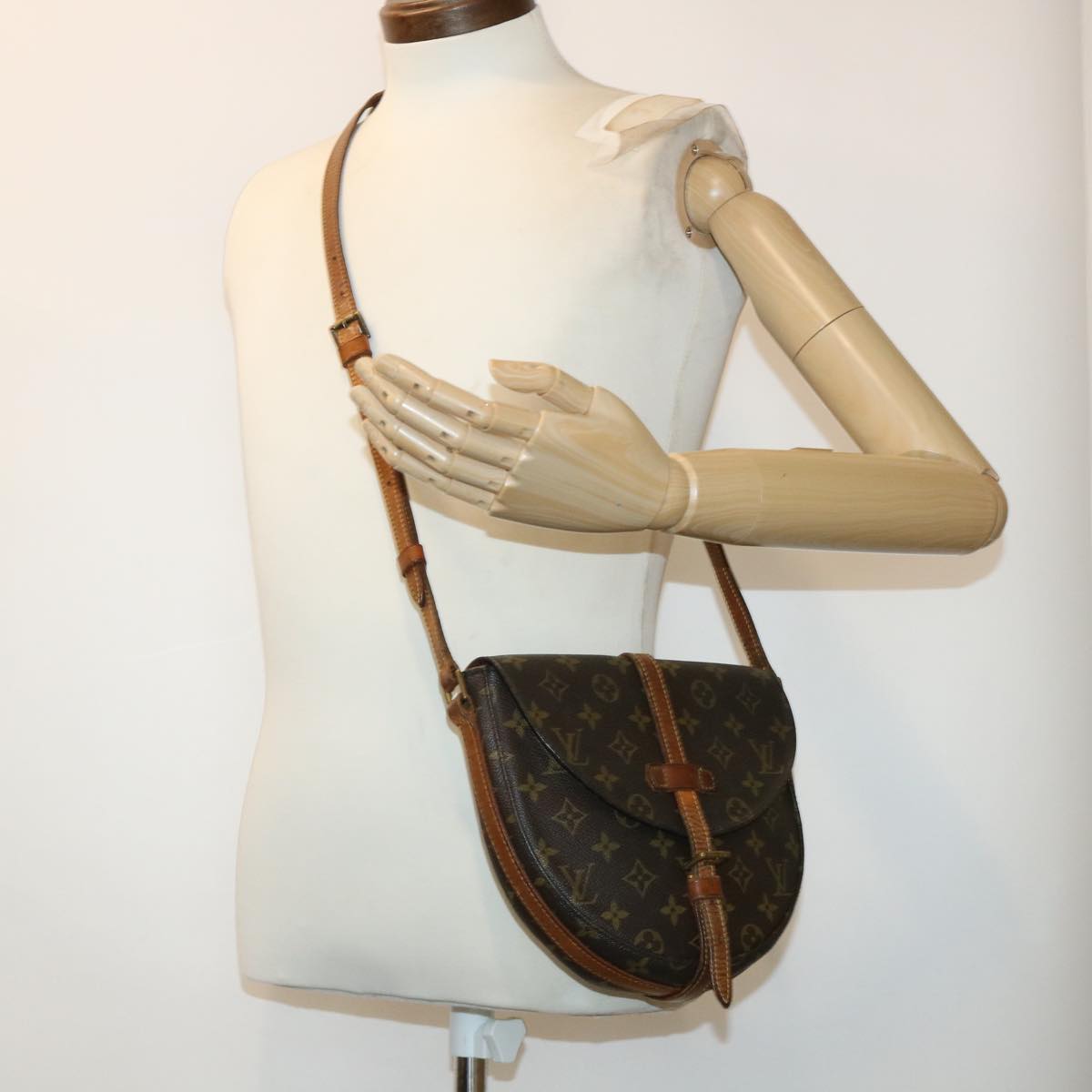 LOUIS VUITTON Monogram Chantilly MM Shoulder Bag M51233 LV bs6438