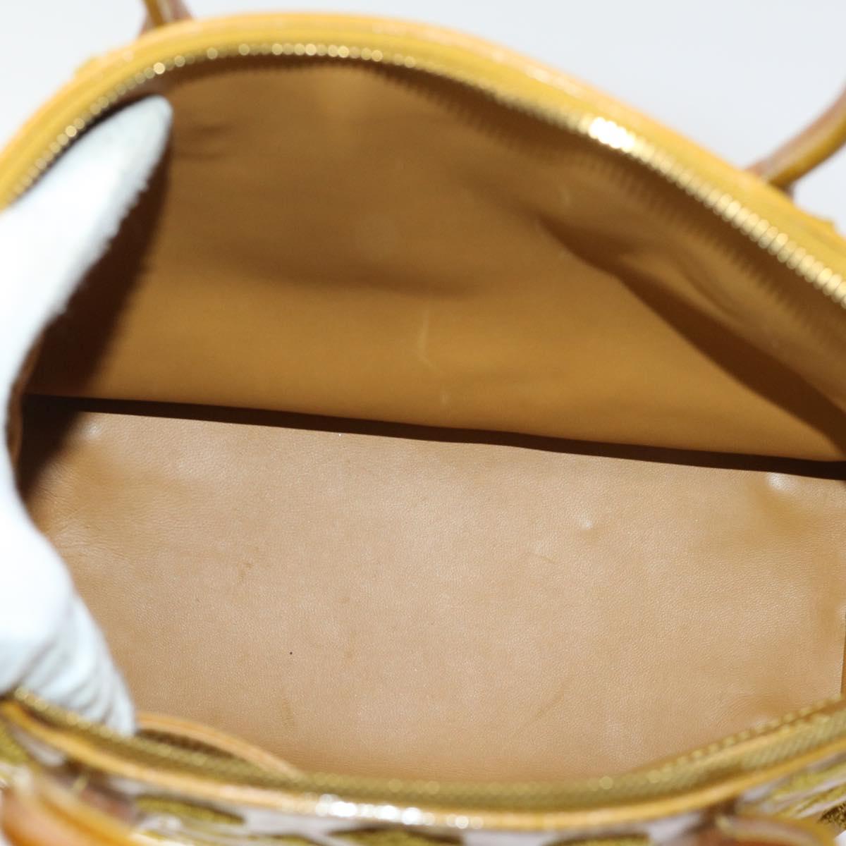 LOUIS VUITTON Fascination Lockit Booklet Bag Gold Tone M40602 LV bs8345