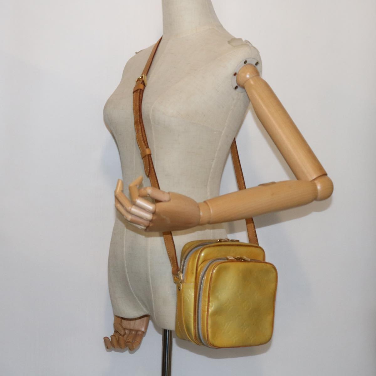 LOUIS VUITTON Monogram Vernis Wooster Shoulder Bag Gris M91036 LV bs8529