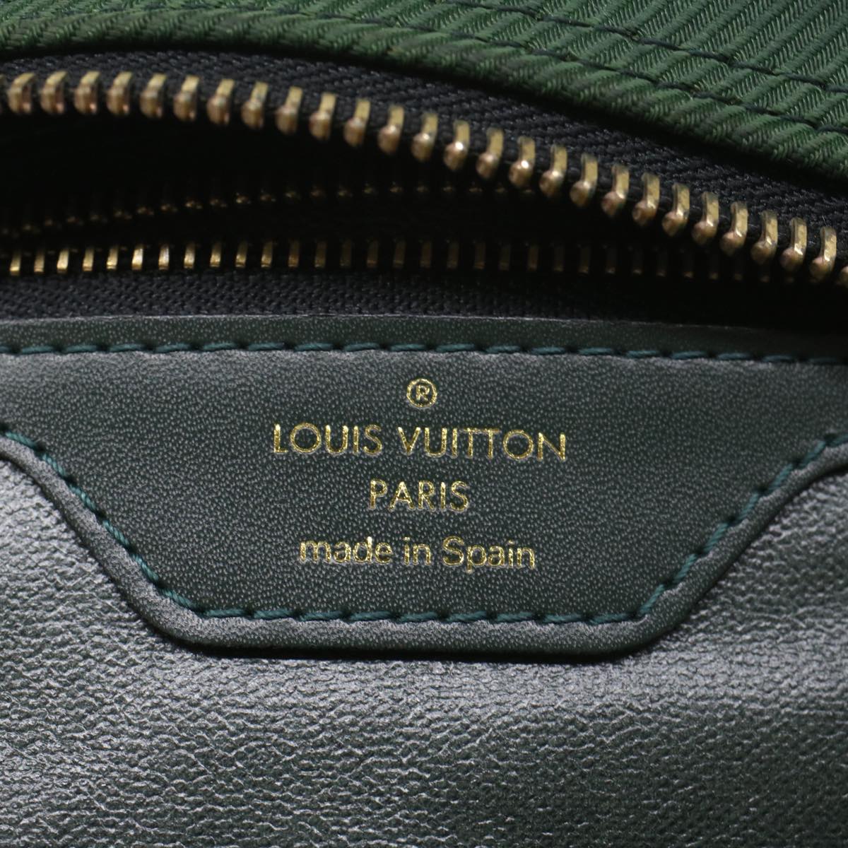 LOUIS VUITTON Taiga Parana Clutch Bag Epicea M30752 LV bs8781
