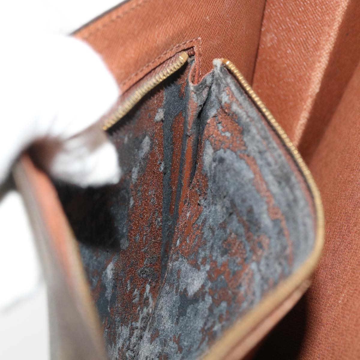 LOUIS VUITTON Monogram Porte Documents Bandouliere Bag M53338 LV bs8826