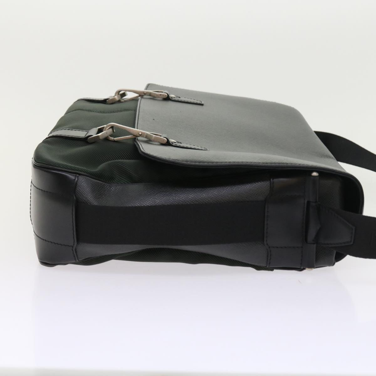 LOUIS VUITTON Taiga Leather Delsous Shoulder Bag Epicea M30164 LV bs8863