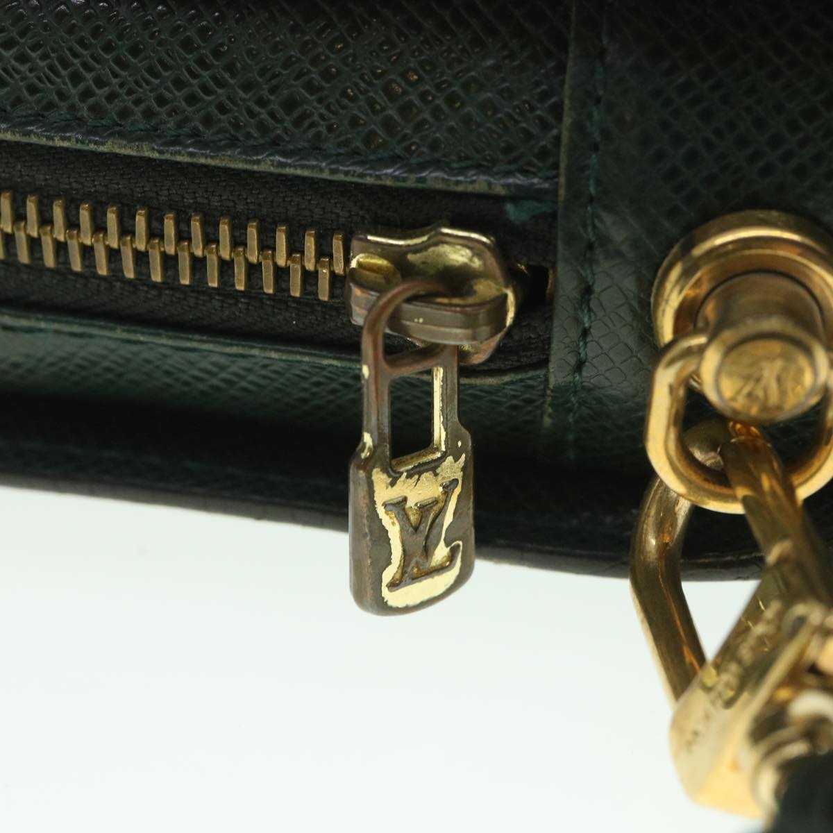 LOUIS VUITTON Taiga Baikal Clutch Bag Epicea M30184 LV bs8935