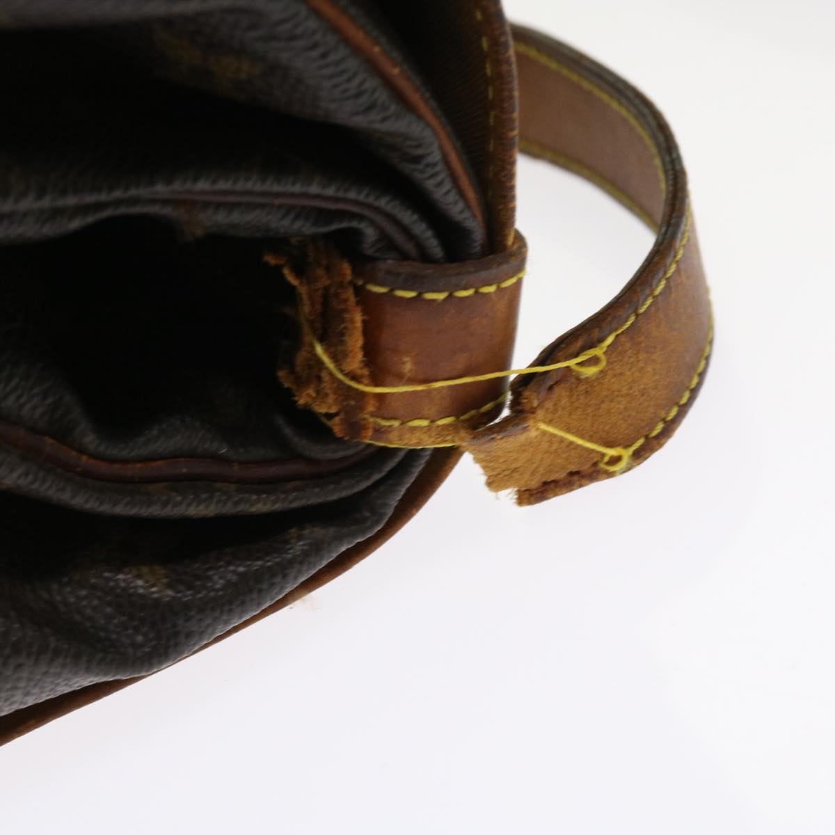 LOUIS VUITTON Monogram Saumur 35 Shoulder Bag M42254 LV bs8963