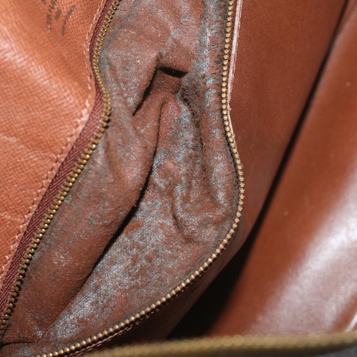 LOUIS VUITTON Monogram Boulogne 35 Shoulder Bag M51260 LV bs8967