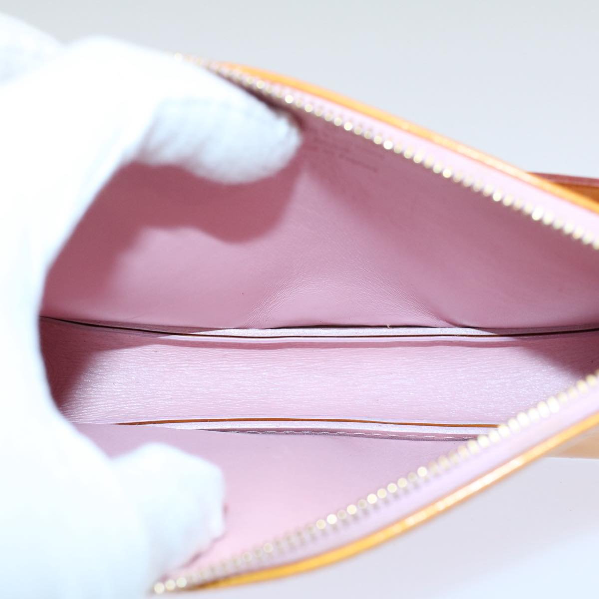 LOUIS VUITTON Vernis Lexington Pouch Marshmallow Pink M91057 LV bs9130