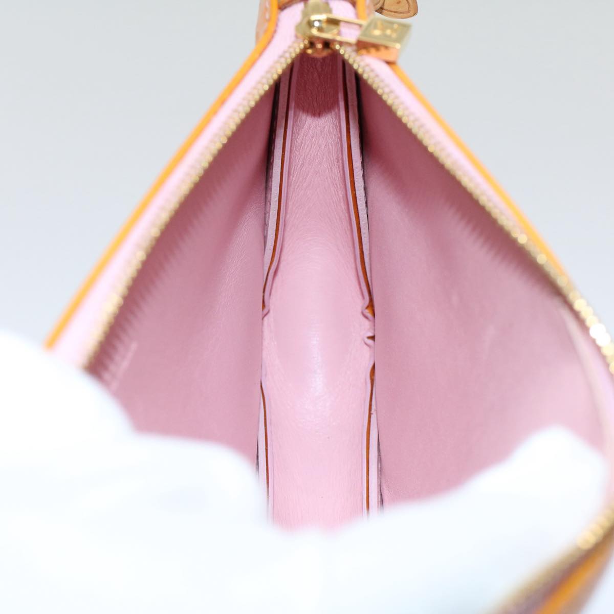 LOUIS VUITTON Vernis Lexington Pouch Marshmallow Pink M91057 LV bs9130