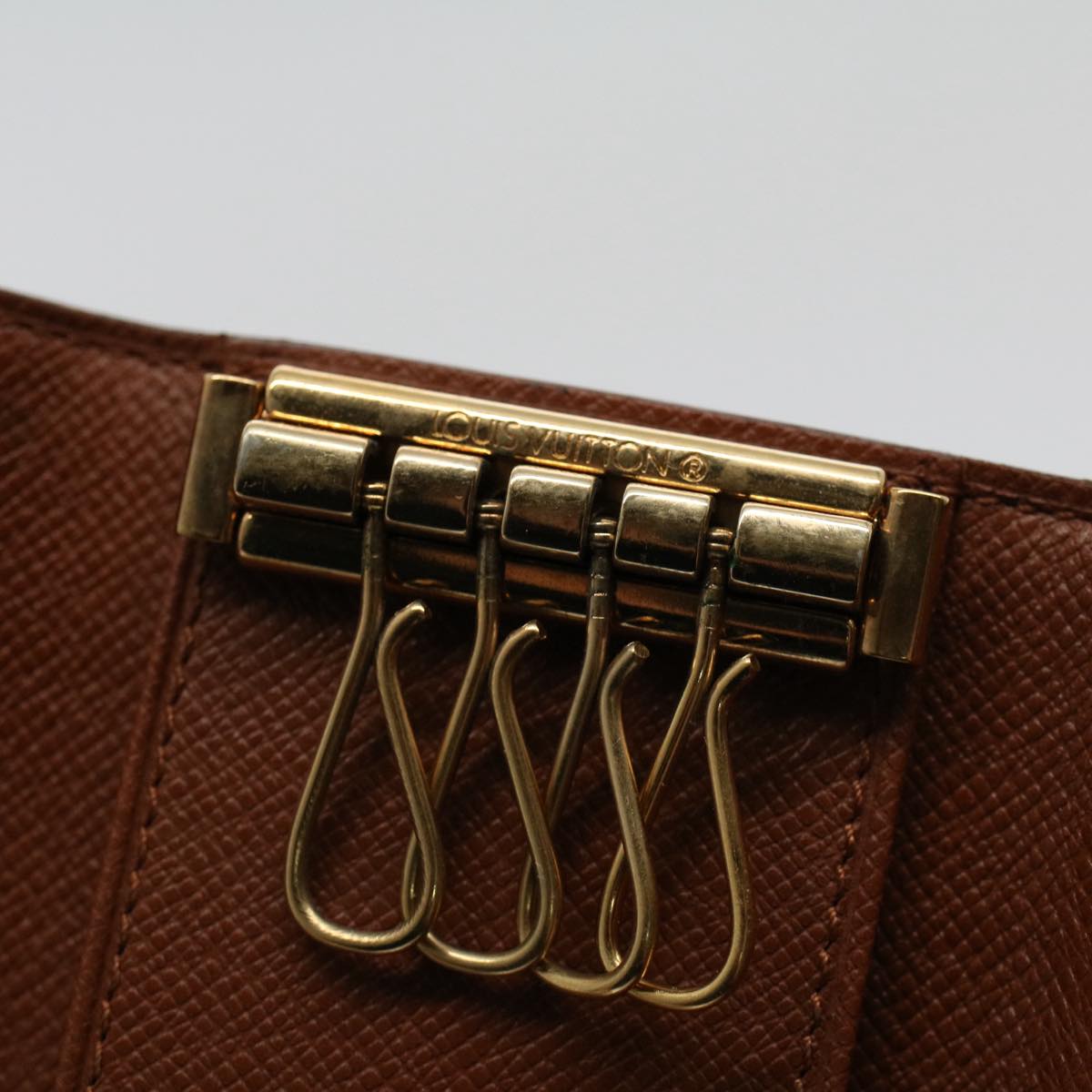 LOUIS VUITTON Monogram Multi Cles 4 Key Case M69517 LV bs9195