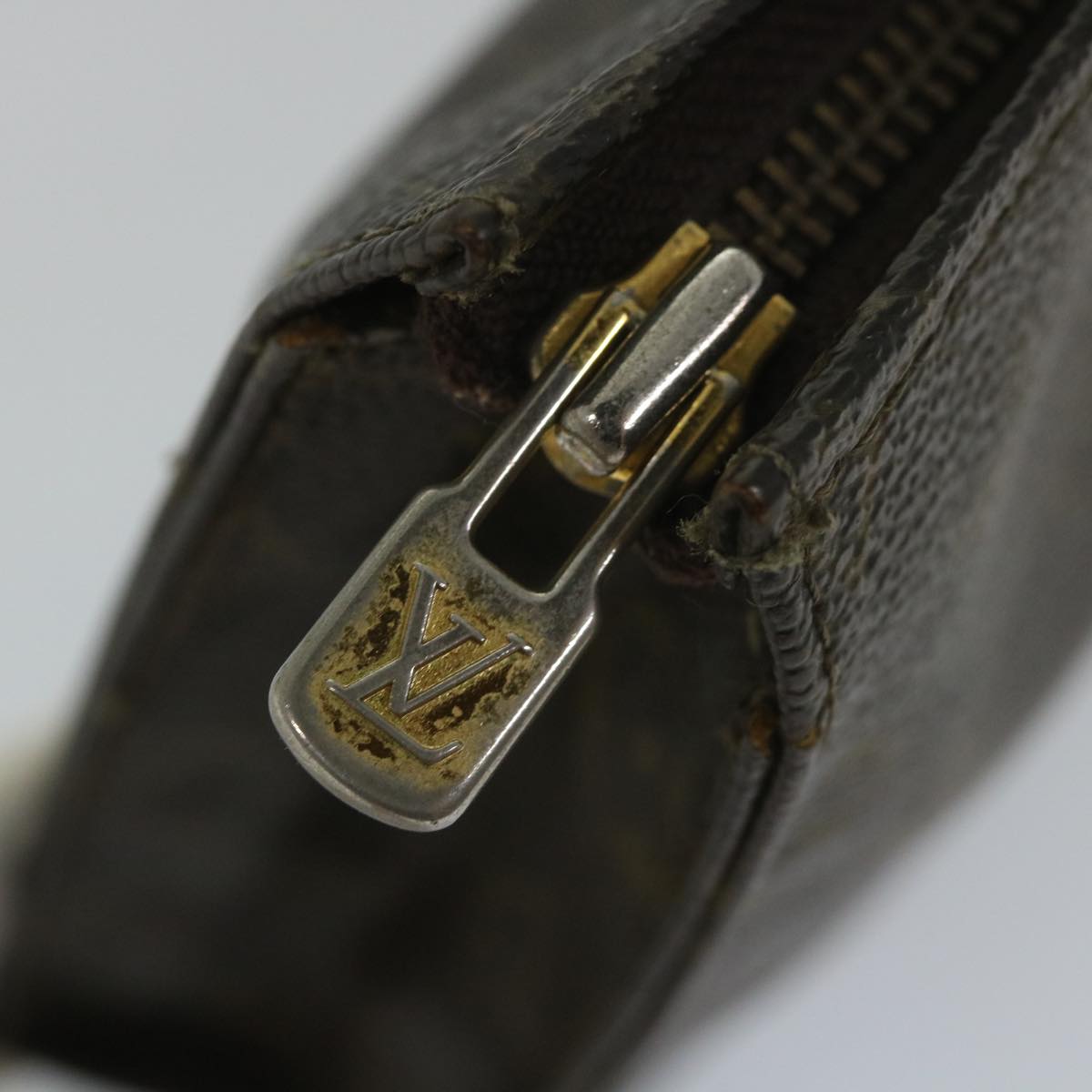 LOUIS VUITTON Monogram Poche Toilette 26 Pouch M47542 LV bs9250