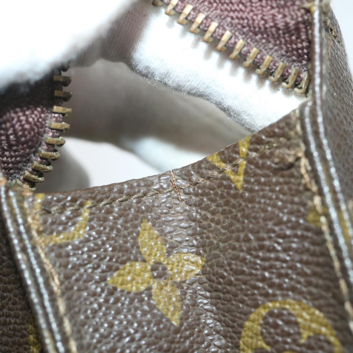 LOUIS VUITTON Monogram Poche Toilette 26 Pouch M47542 LV bs9250