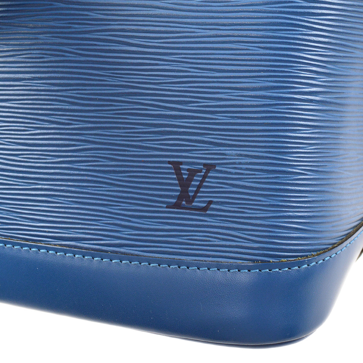 Louis Vuitton 1997 Blue Alma Handbag Epi M52145