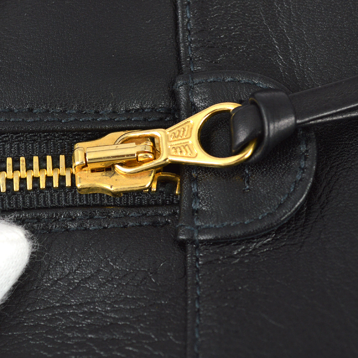 Luxury Chanel 1989-1991 Black Lambskin Cosmoline Pouch 25