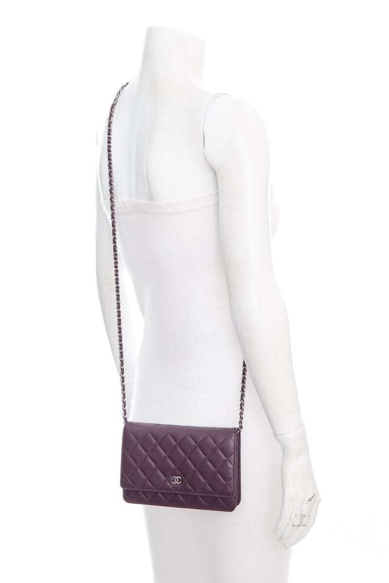Luxury Chanel 2011 Bordeaux Lambskin Wallet on Chain Cross-Body