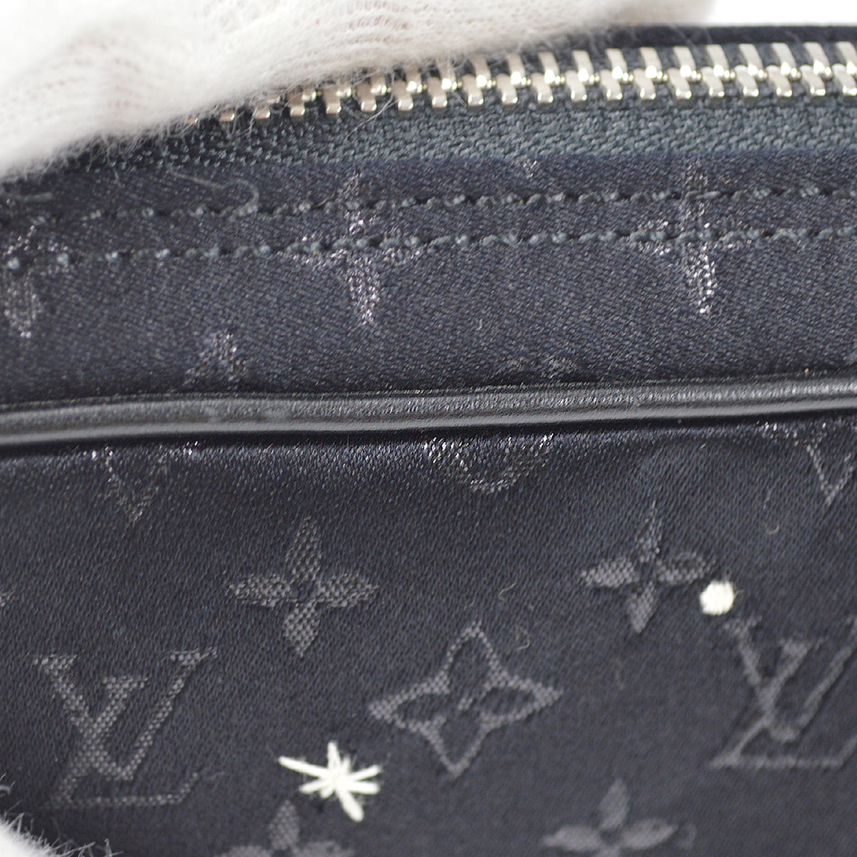 Louis Vuitton 2002 Black Satin Pochette Conte De Fees M92275