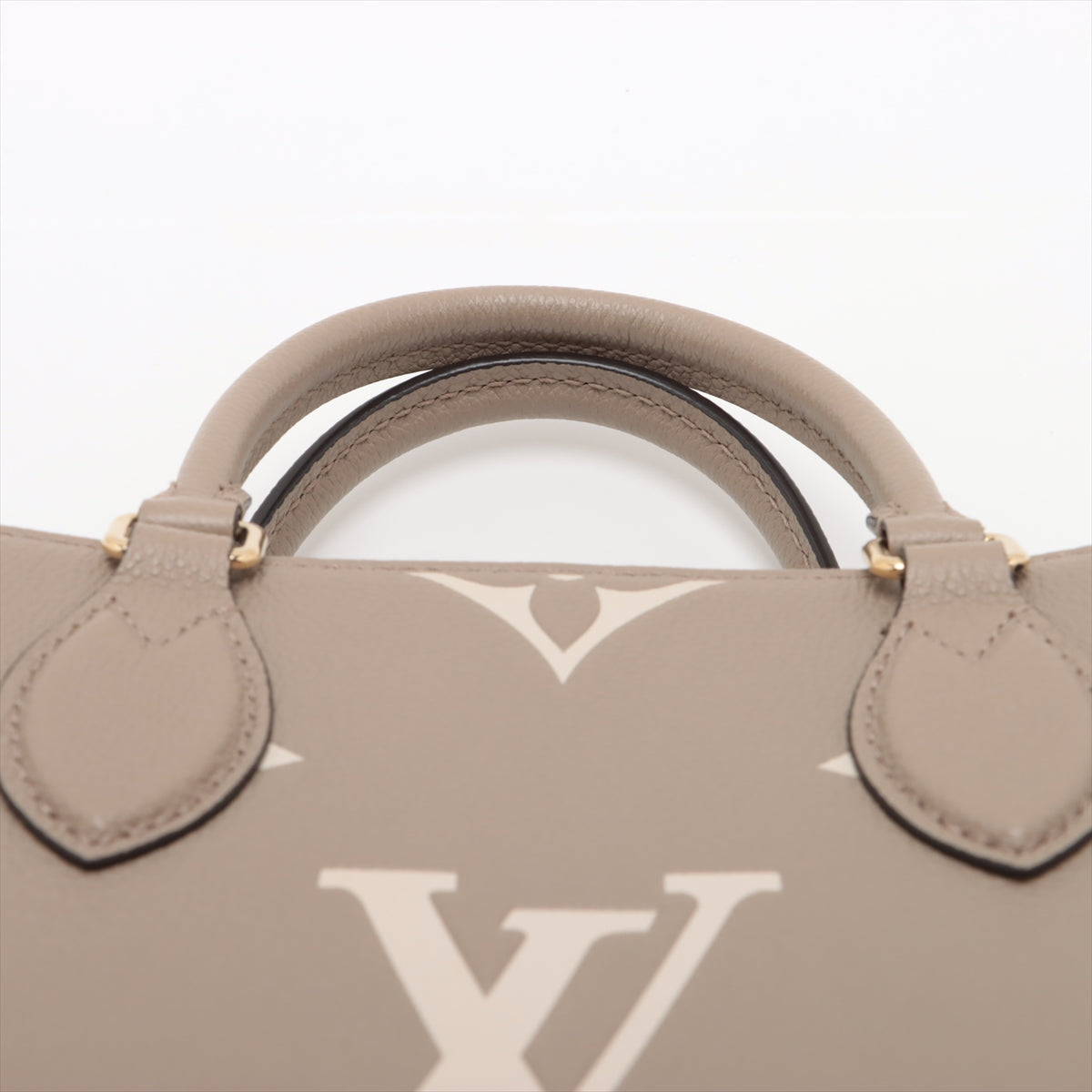 Louis Vuitton bicolor monogram implant onzagor PM M45779  reaction at