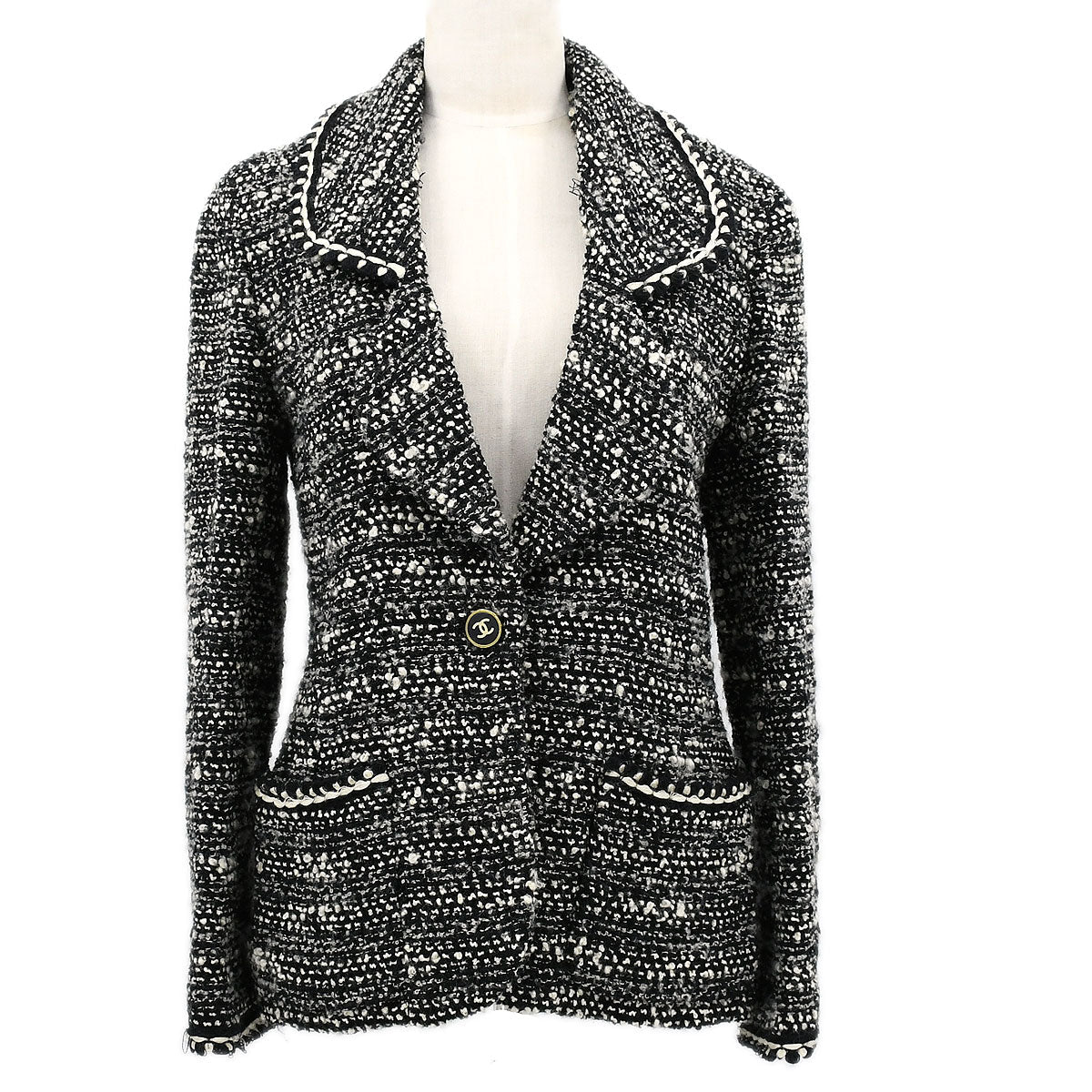 Luxury Chanel Fall 1994 single-breasted tweed boucle jacket #40