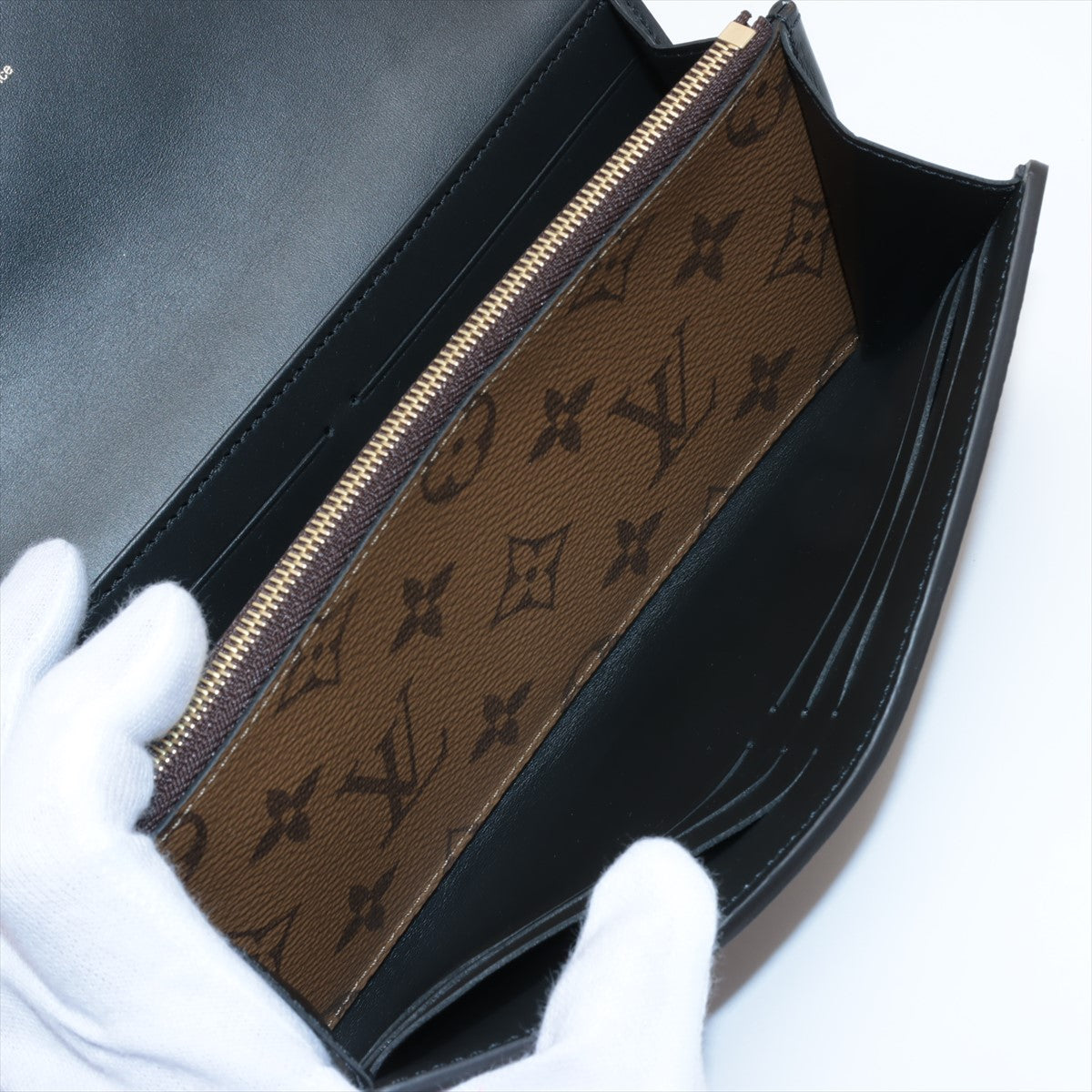 Louis Vuitton Monogram Reversee Model Name Model  M46645 Portfoliosara Dolphin