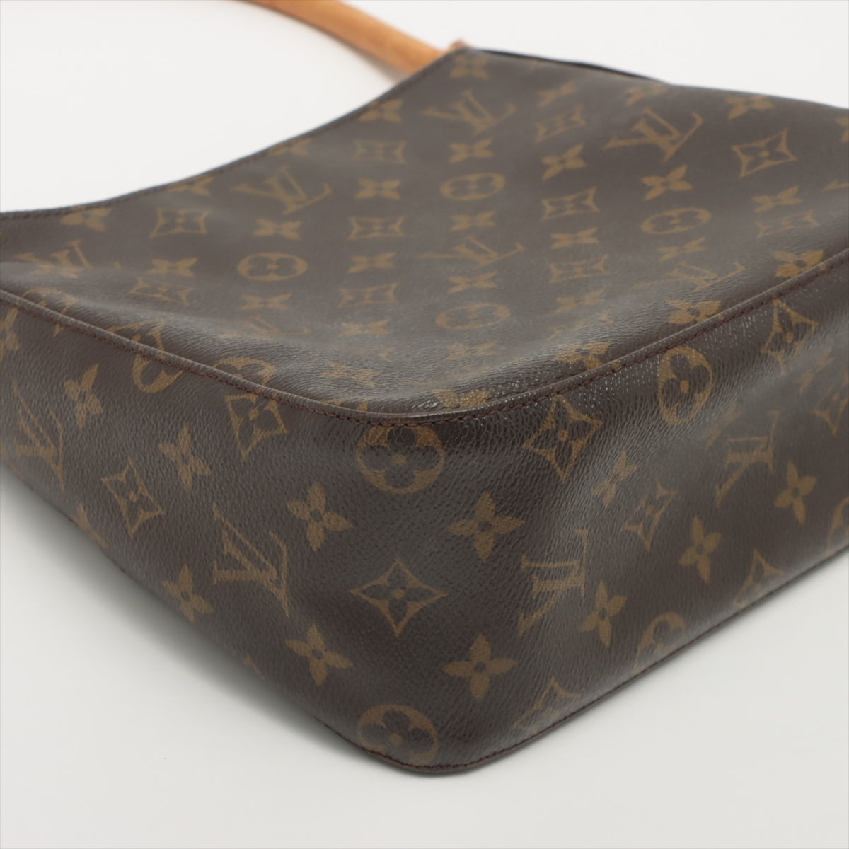 Louis Vuitton Monogram Looping MM M51146