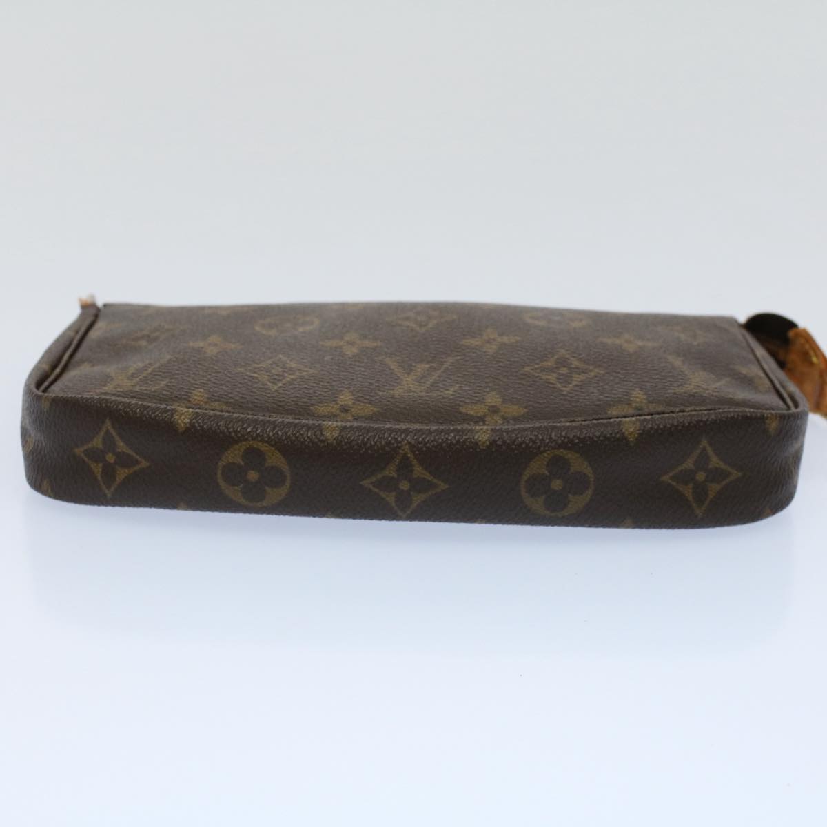 Louis Vuitton Pochette Accessoire  Canvas Clutch Bag ()