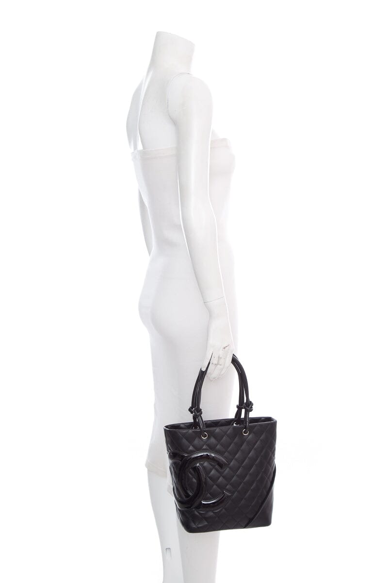 Luxury Chanel 2005/06 Black Ligne Cambon Quilted Handbag