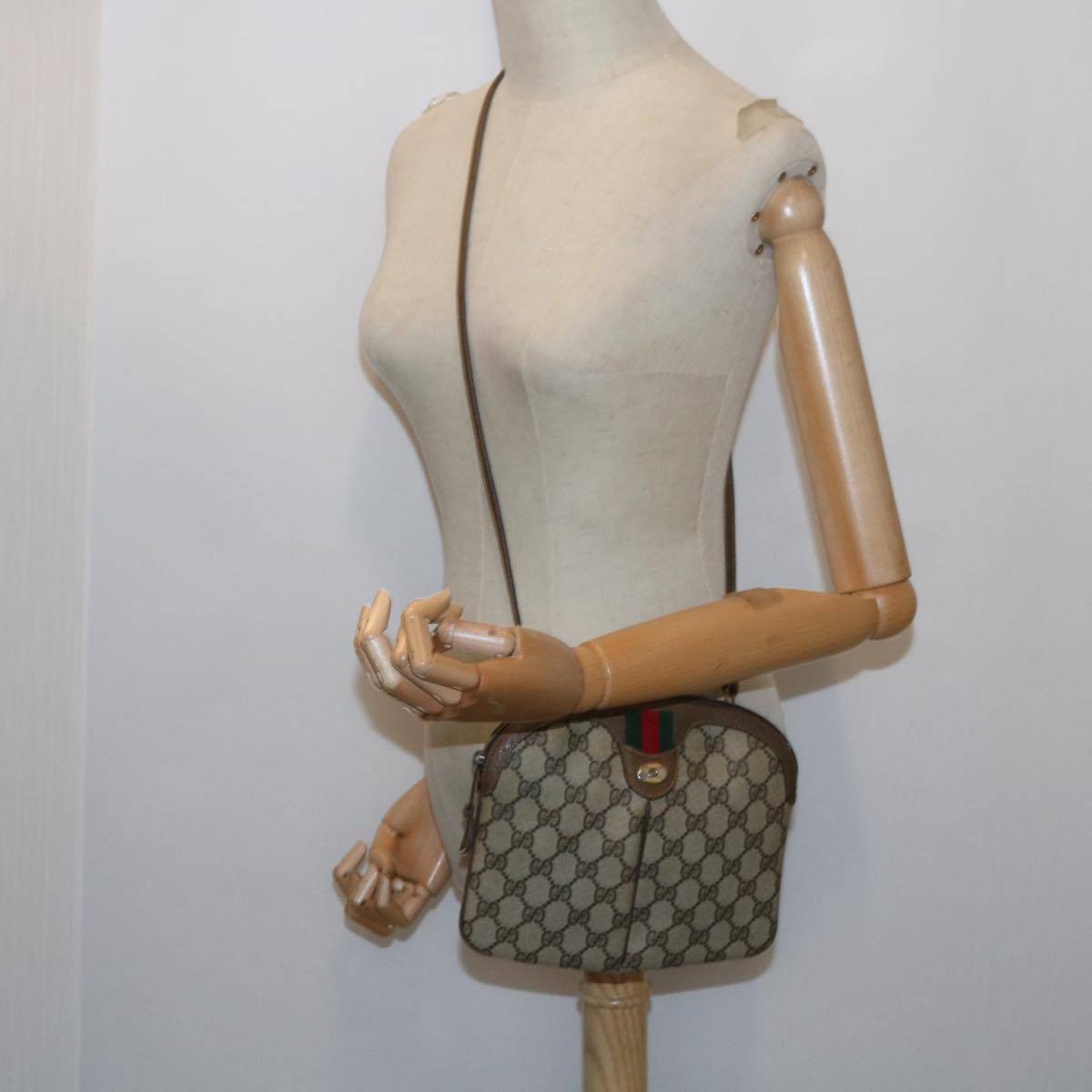 Gucci Sherry  Canvas Shoulder Bag